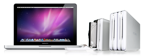 photo du mb662u3-2s à côté d'un MacBook Pro